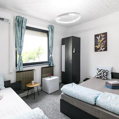 Mariposa Apartman
