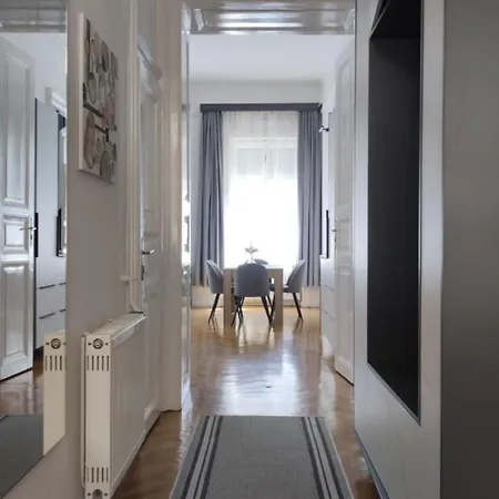 Apartment Mirai