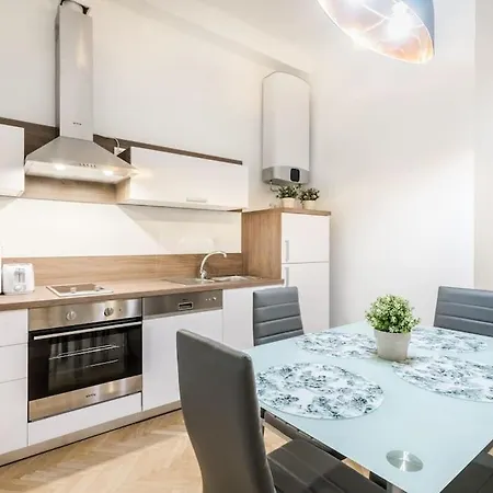 Apartment Dessy Downtown Budapest