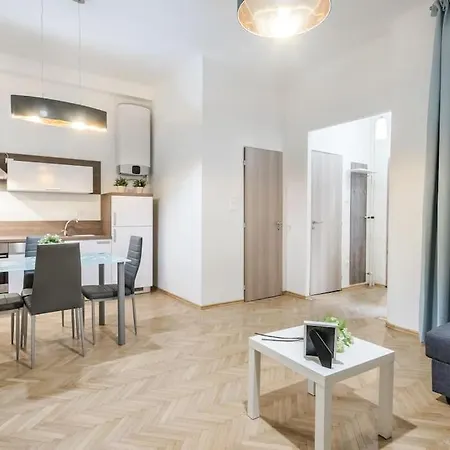 Apartment Dessy Downtown