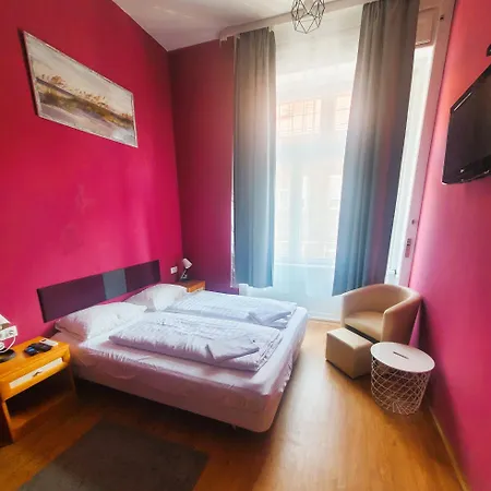 Treestyle Deluxe Bed & Breakfast Budapest
