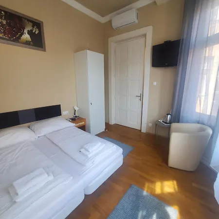 Treestyle Deluxe Bed & Breakfast Budapest