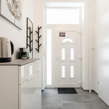 Peak Pointe Apartment
