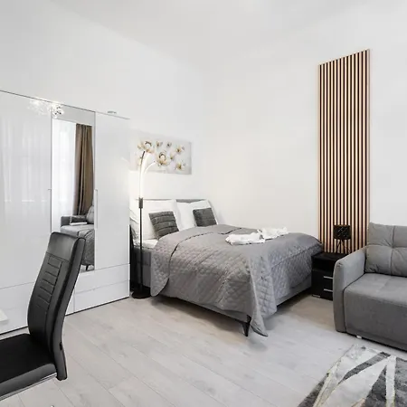 Peak Pointe Apartment Budapest