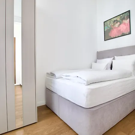 Apartment Premium By Hi5- Jozsef Koerut