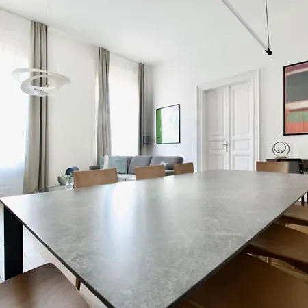 Apartment Premium By Hi5- Jozsef Koerut