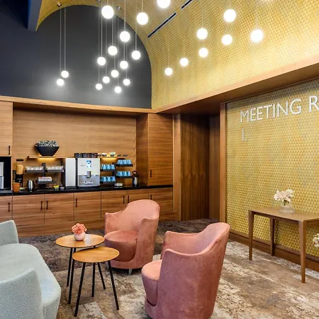 Hotel Moments By Continental Group 4*