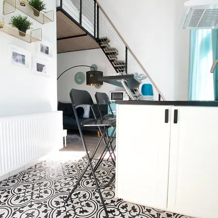 By Hi5 Apartments- Erzsebet 44