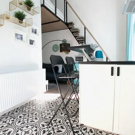 By Hi5 Apartments- Erzsebet 44