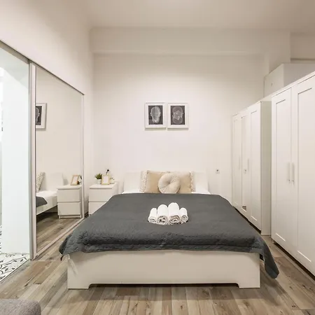 & Cozy Superior Terez Boulevard Apartment Budapest