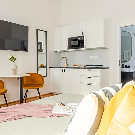 Dream Apartment *