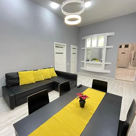 Apartment Sapphire - 5 Rooms, 2 Bathrooms *