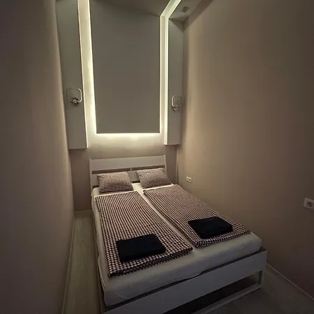 Sapphire - 5 Rooms, 2 Bathrooms