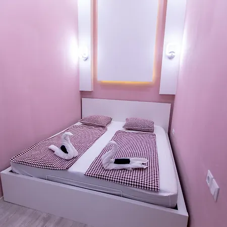 Sapphire - 5 Rooms, 2 Bathrooms Apartment Budapest
