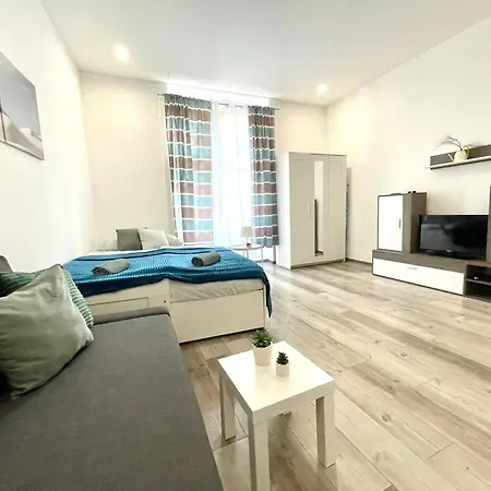 Relax With 2 Bedroom, 2 Bathroom For 6 People In The Centre Free Coffee Apartment *