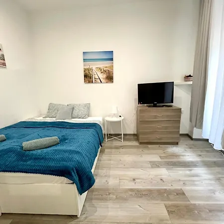 Apartment Relax With 2 Bedroom, 2 Bathroom For 6 People In The Centre Free Coffee Budapest