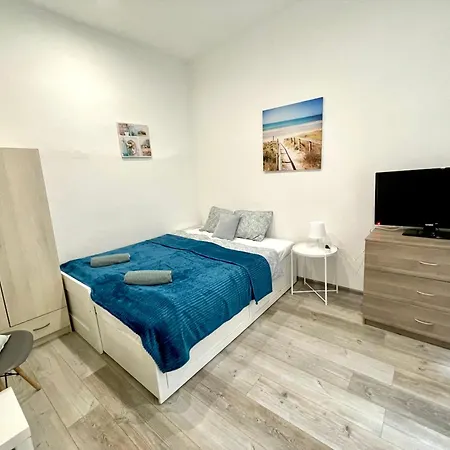 Relax With 2 Bedroom, 2 Bathroom For 6 People In The Centre Free Coffee Apartment