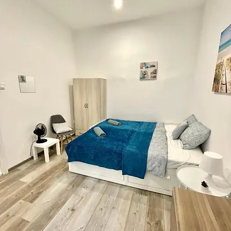 Apartment Relax With 2 Bedroom, 2 Bathroom For 6 People In The Centre Free Coffee