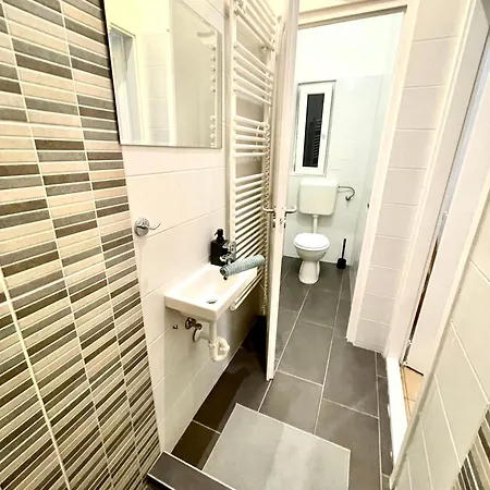 Relax With 2 Bedroom, 2 Bathroom For 6 People In The Centre Free Coffee Apartment *
