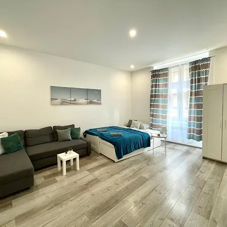Apartment Relax With 2 Bedroom, 2 Bathroom For 6 People In The Centre Free Coffee Budapest