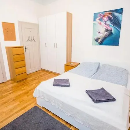 Big Flat In Heart Of With Ac *
