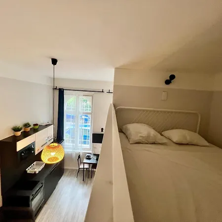Chic Design 2 Apartment