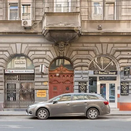 Lovely & Appartamento Budapest