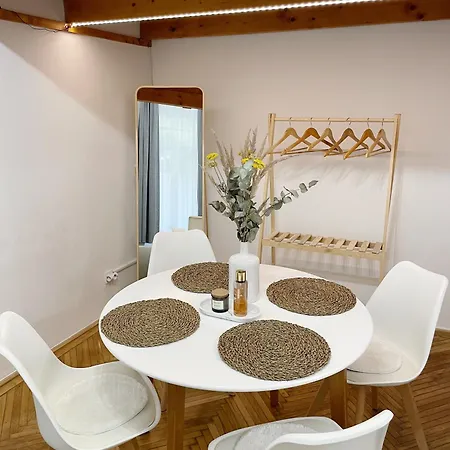 Apartment Oasis *