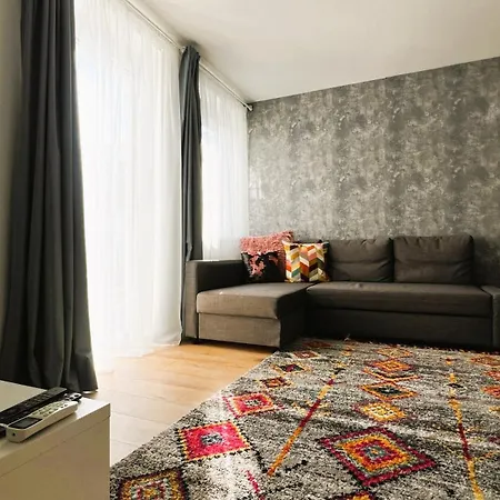 Westend, Peace & Budapešť