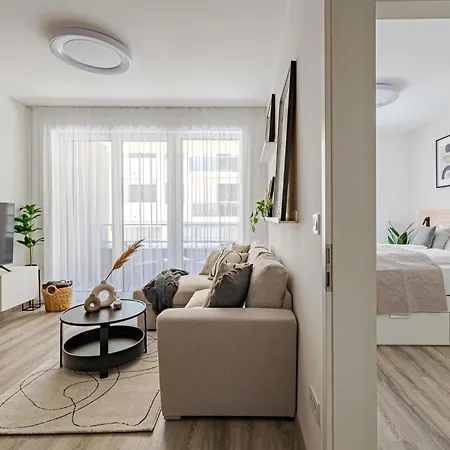 Urban Spirit Westside Apartment
