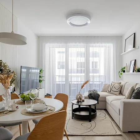 Urban Spirit Westside Apartment