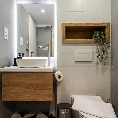 K22 - Kertesz Cozy Retreat - Location By Bqa Apartment *