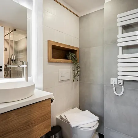 K22 - Kertesz Cozy Retreat - Location By Bqa Apartment *