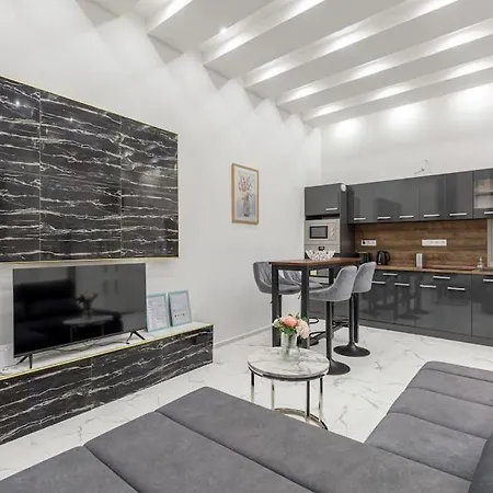 Black Marble Unique Design Near Danube River Apartment Budapest