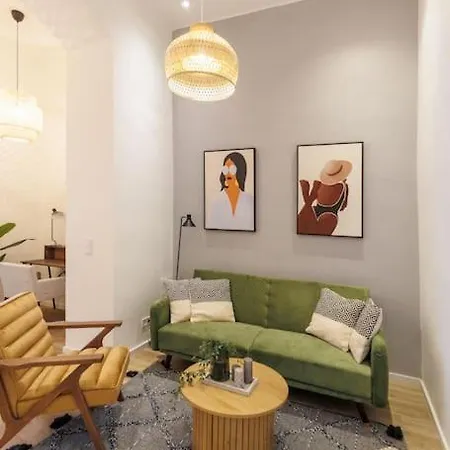 Chic 2 Bedrooms Budapest