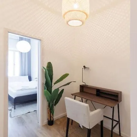 Chic 2 Bedrooms