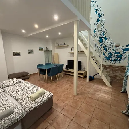 Feel Like In The Center Up To 5 Guests *