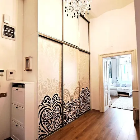 Apartment Nyugati Premium *