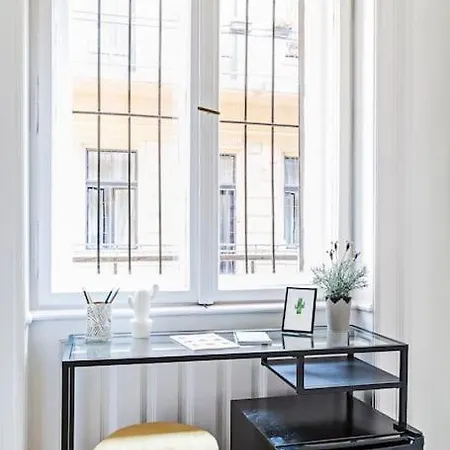 Apartment Lovely Flat In The Heart Of *