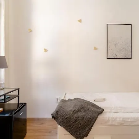Apartment Lovely Flat In The Heart Of Budapest