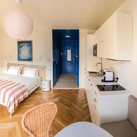 Pannonia View Delight Apartamento *