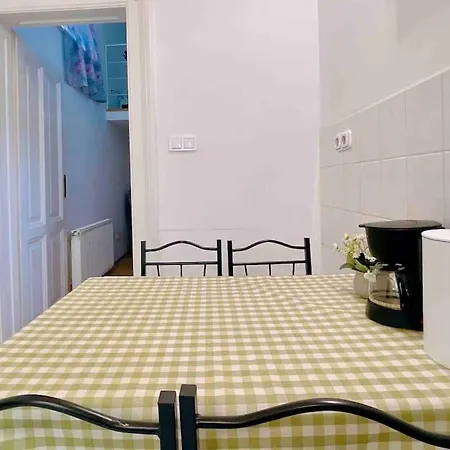 C Downtown Cozy Family Loft Budapest