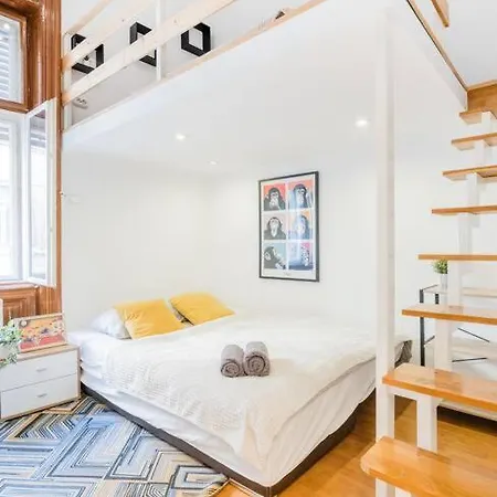 Secluded Spacious Oasis-best Location In Downtown *