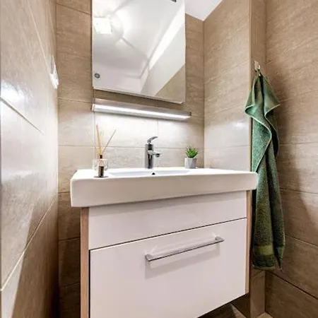 Astoria Apartment