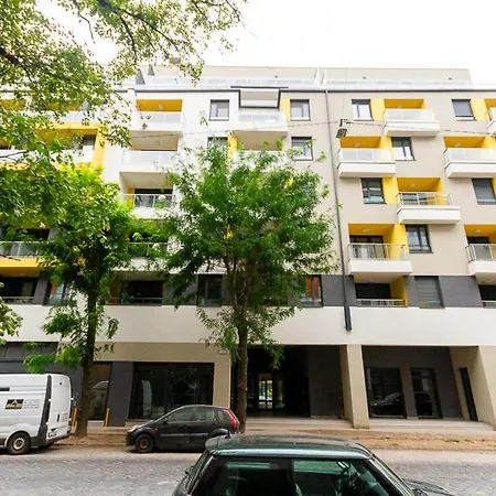 Urban Forest Apartment *