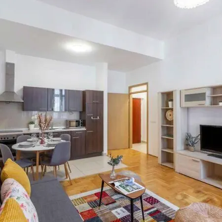 Apartment Gozsdu By Cavaland