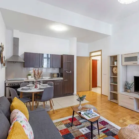 Apartment Gozsdu By Cavaland