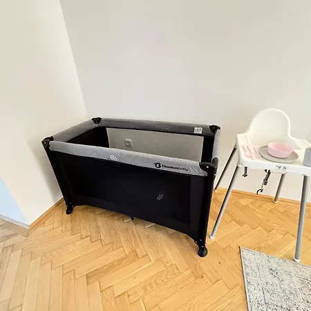 Spacious And Freshly Renovated Budapest