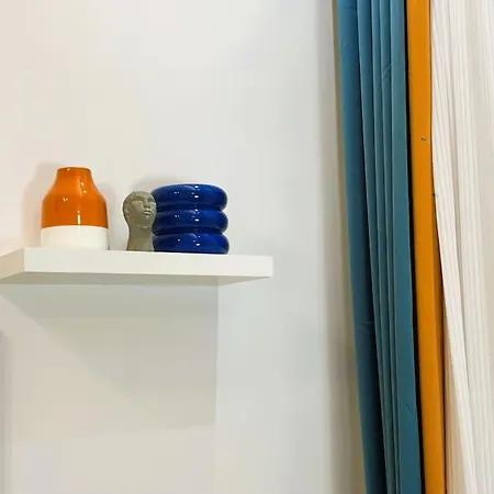Benetton Stlye - Freedom In Blue And Organge Apartment