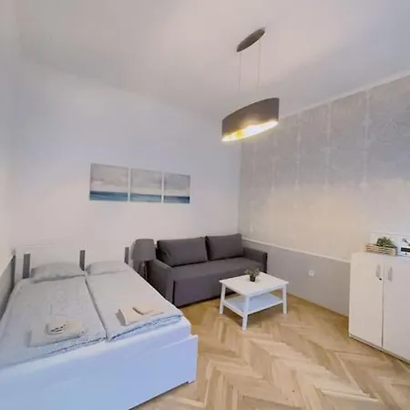 Apartment Quiet In Center *